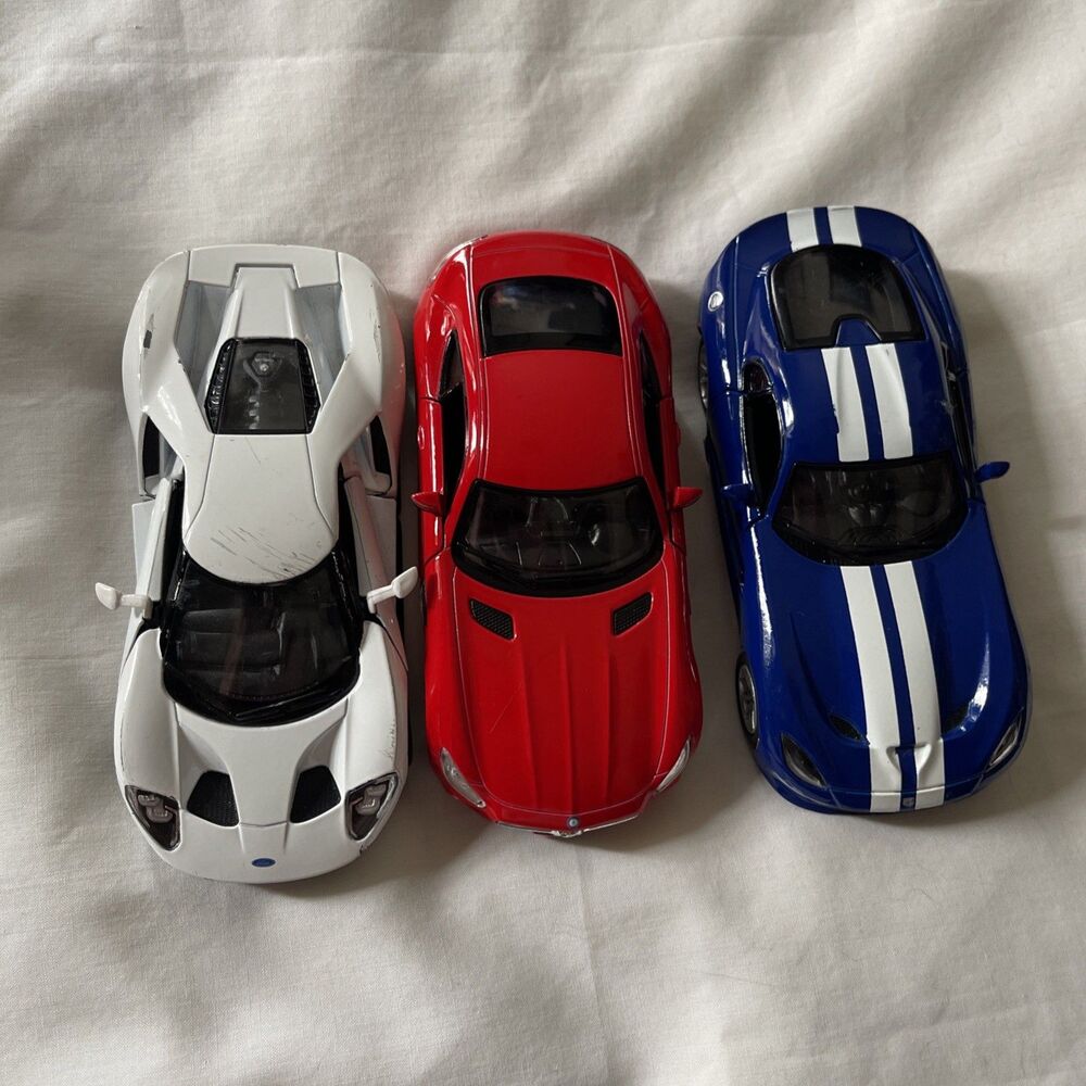 Kintoy Die Cast Cars Mercedes AMG, Viper GTS, 2017 Ford